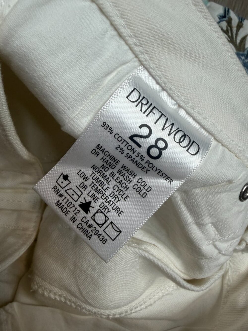 Driftwood Farrah Floral Embroidered White Flare Jeans 28 - Free People - Picture 4 of 5